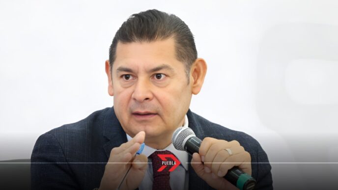 Alejandro Armenta impulsa un transporte público seguro y digno